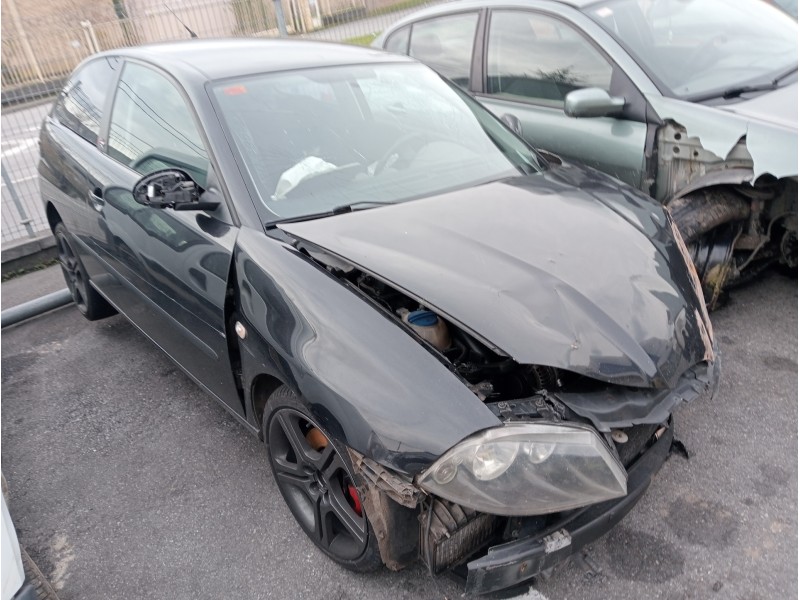 seat ibiza (6l1) del año 2004