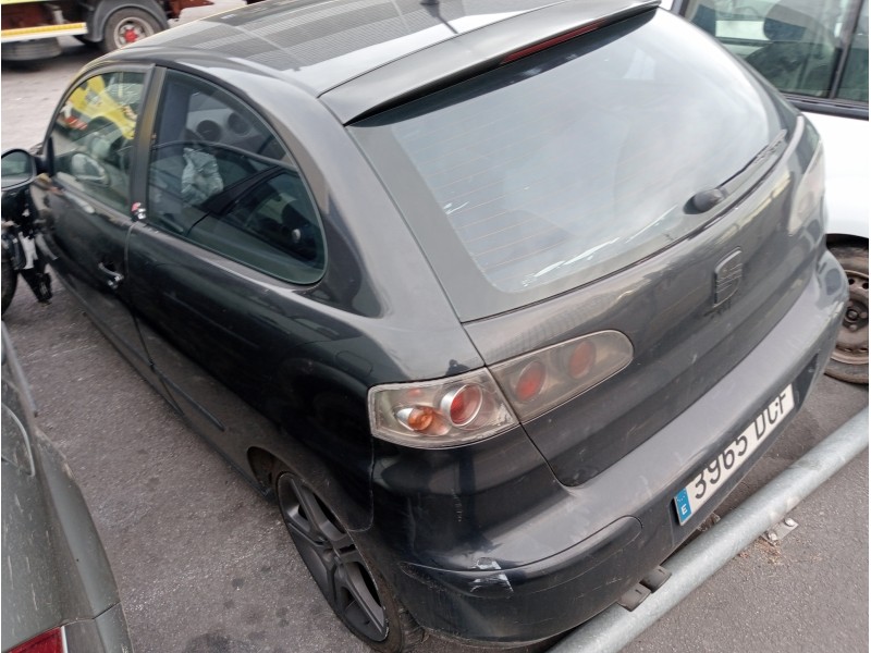 seat ibiza (6l1) del año 2004