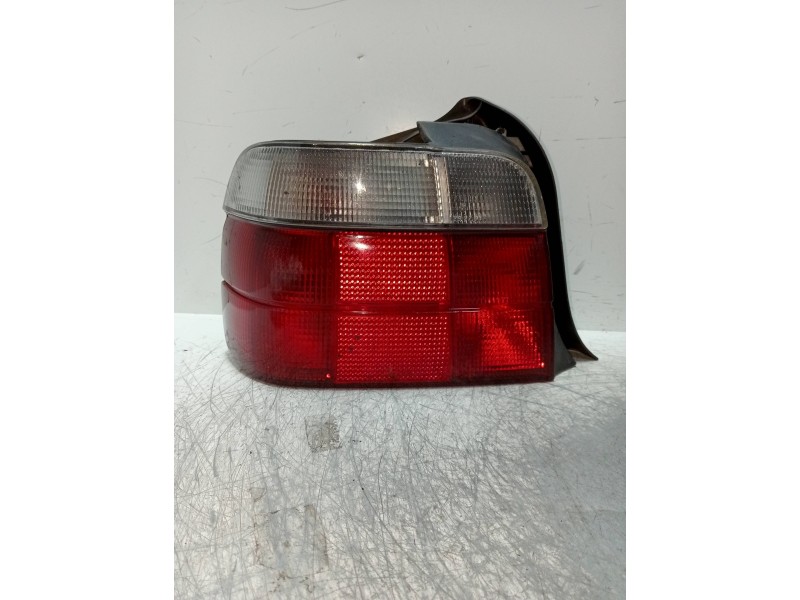 Recambio de piloto trasero izquierdo para bmw serie 3 compacto (e36) 318tds referencia OEM IAM   