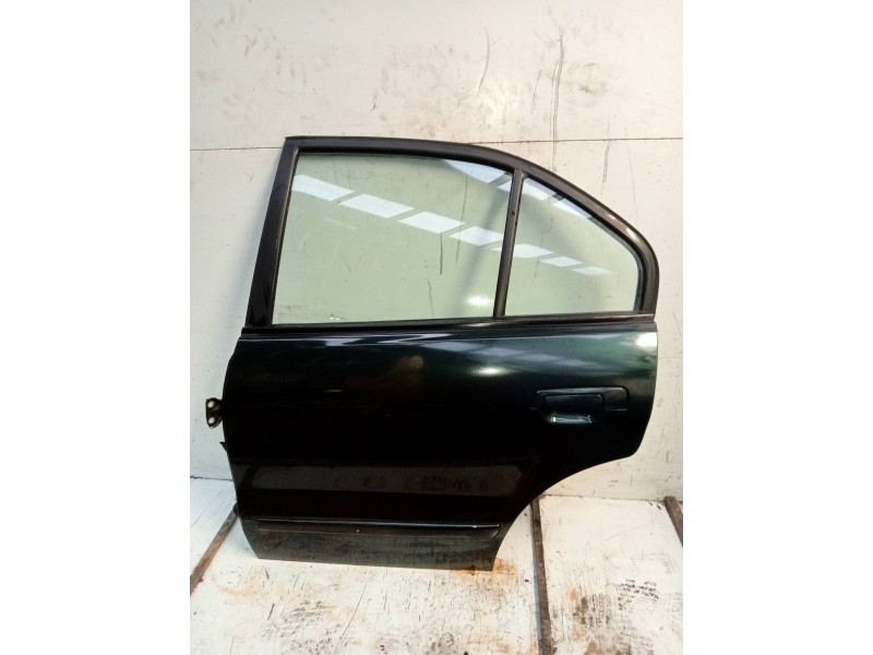 Recambio de puerta trasera izquierda para mitsubishi galant berlina (ea0) 2500 v6 24v referencia OEM IAM   4P