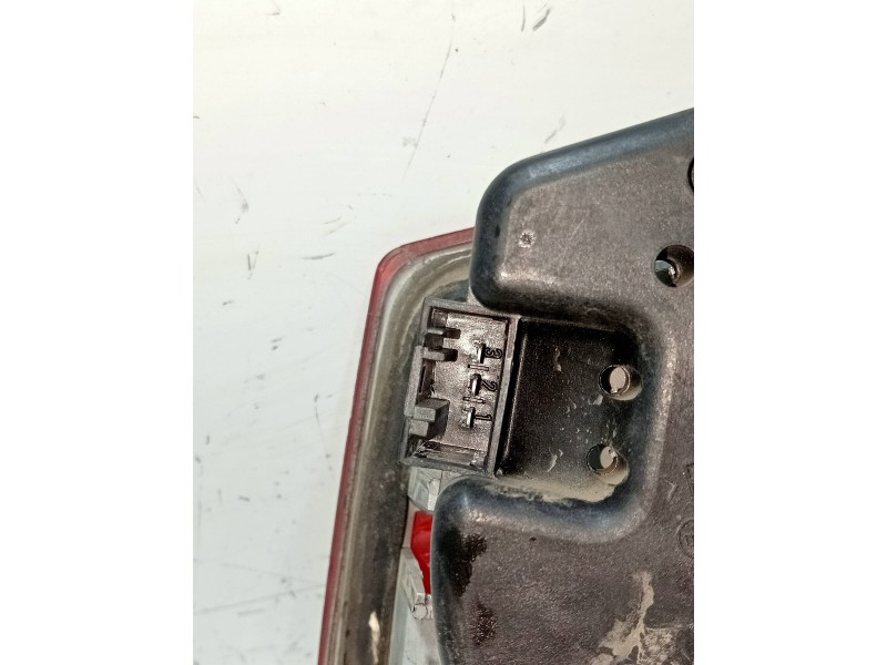 Recambio de piloto trasero izquierdo interior para bmw serie 3 touring (e46) 320d referencia OEM IAM   