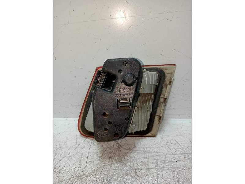 Recambio de piloto trasero izquierdo interior para bmw serie 3 touring (e46) 320i referencia OEM IAM   