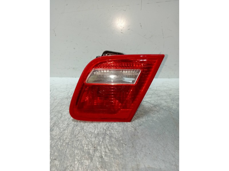 Recambio de piloto trasero derecho interior para bmw serie 3 coupe (e46) 2.0 16v cat referencia OEM IAM   