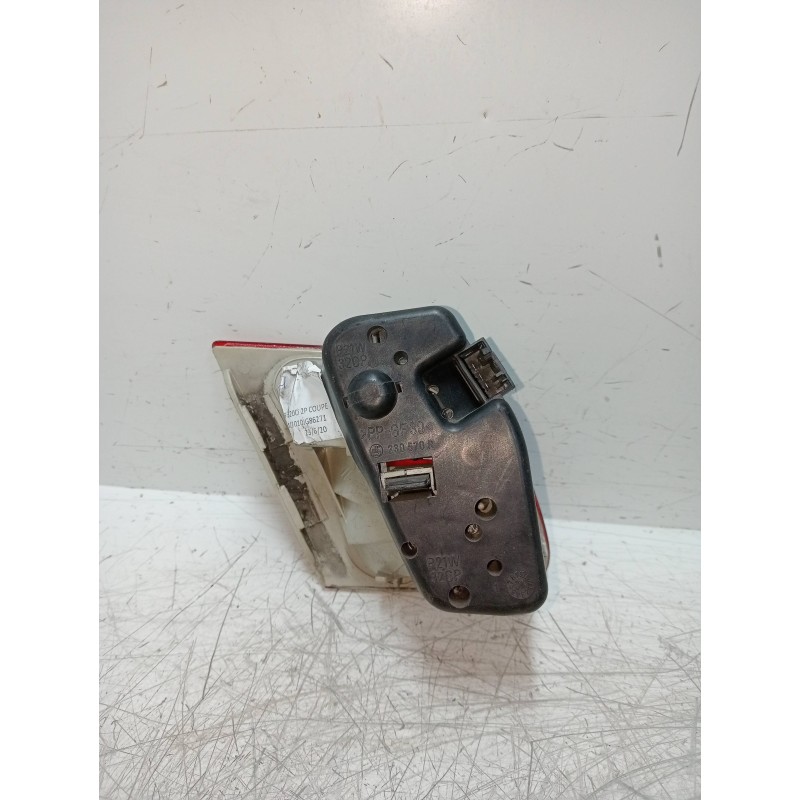 Recambio de piloto trasero derecho interior para bmw serie 3 coupe (e46) 2.0 16v cat referencia OEM IAM   