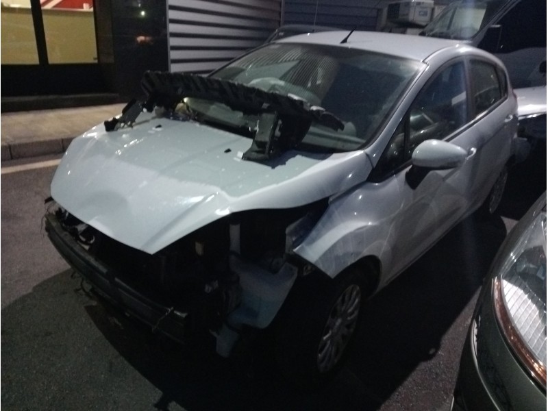 ford fiesta (ccn) del año 2013