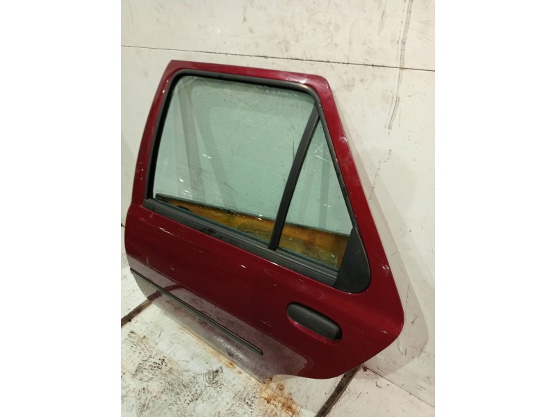 Recambio de puerta trasera izquierda para ford fiesta berlina ghia referencia OEM IAM   5P