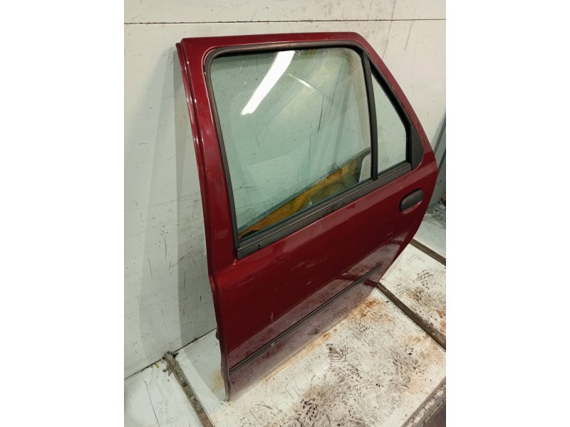 Recambio de puerta trasera izquierda para ford fiesta berlina ghia referencia OEM IAM   5P