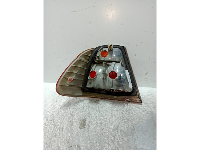 Recambio de piloto trasero derecho para bmw serie 3 berlina (e46) 320d referencia OEM IAM   