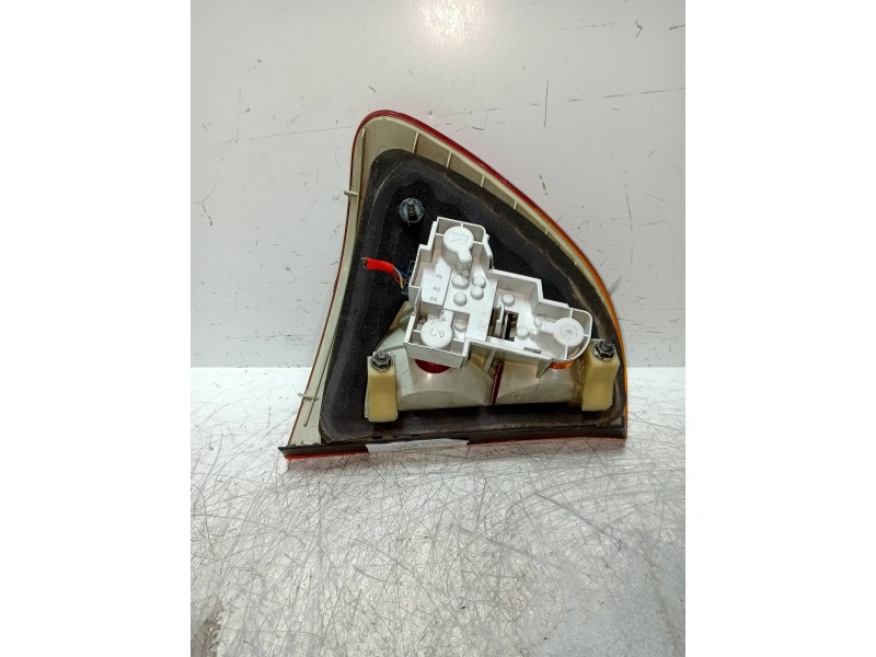 Recambio de piloto trasero derecho para bmw serie 3 touring (e46) 320i referencia OEM IAM   