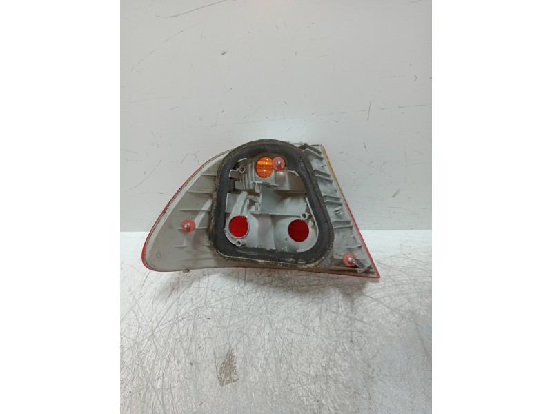 Recambio de piloto trasero derecho para bmw serie 3 coupe (e46) 318 ci referencia OEM IAM   