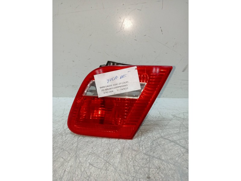 Recambio de piloto trasero derecho interior para bmw serie 3 coupe (e46) 320 ci referencia OEM IAM   