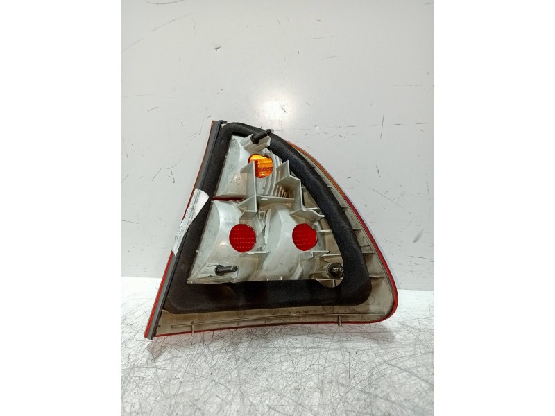 Recambio de piloto trasero izquierdo para bmw serie 3 touring (e46) 2.0 16v diesel cat referencia OEM IAM   