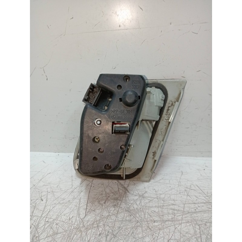 Recambio de piloto trasero izquierdo interior para bmw serie 3 berlina (e46) 320d referencia OEM IAM   