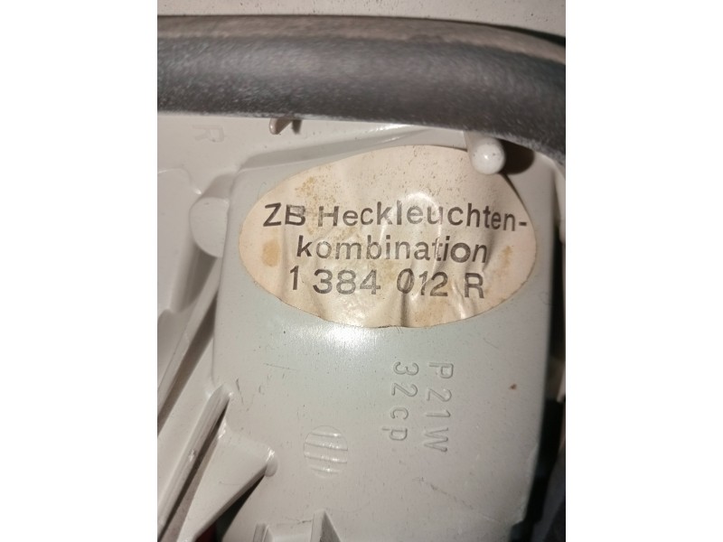 Recambio de piloto trasero derecho interior para bmw serie 5 berlina (e34) 524td referencia OEM IAM 1384012R  