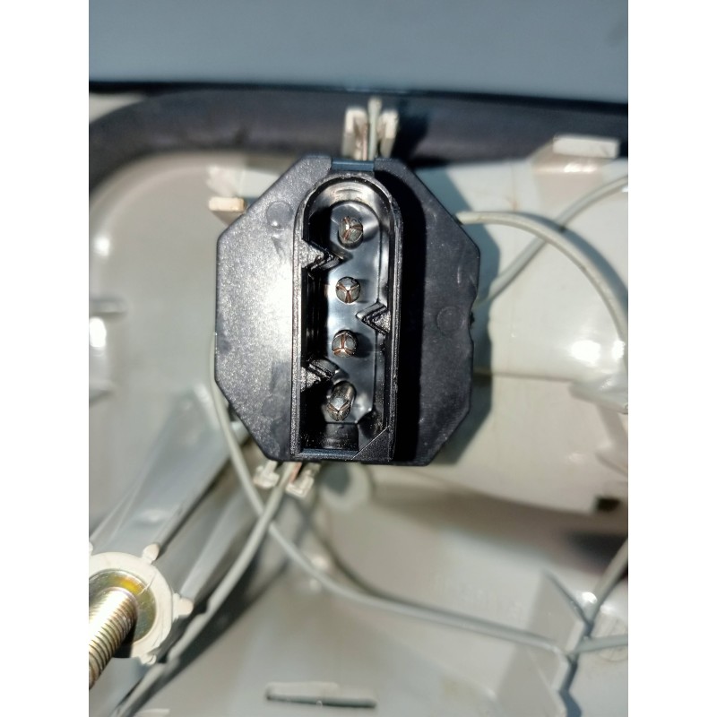 Recambio de piloto trasero derecho interior para bmw serie 5 berlina (e34) 520i (110kw) referencia OEM IAM 1384012R  