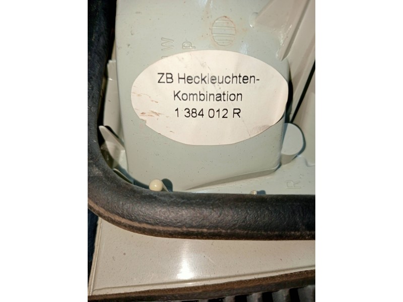 Recambio de piloto trasero derecho interior para bmw serie 5 berlina (e34) 520i (110kw) referencia OEM IAM 1384012R  