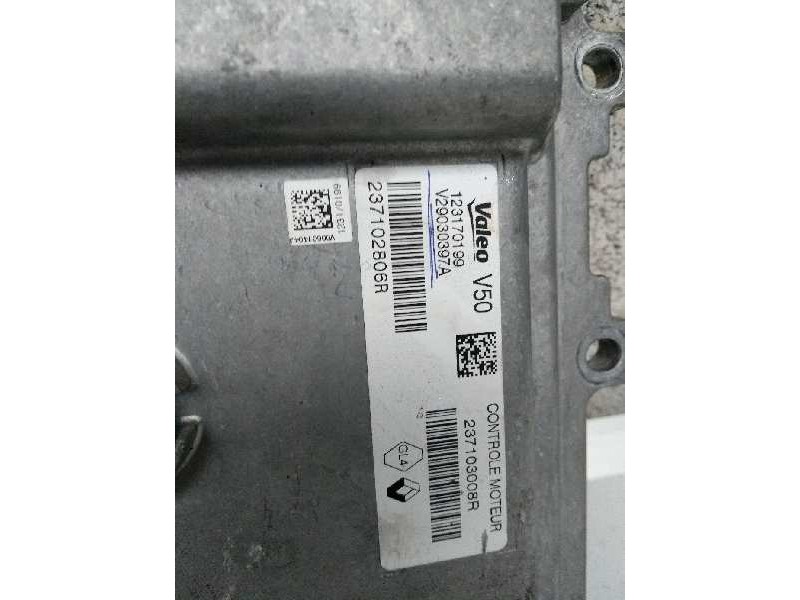 Recambio de centralita motor uce para dacia sandero 0.9 tce cat referencia OEM IAM 237103008R V29030397A 123170199 V50