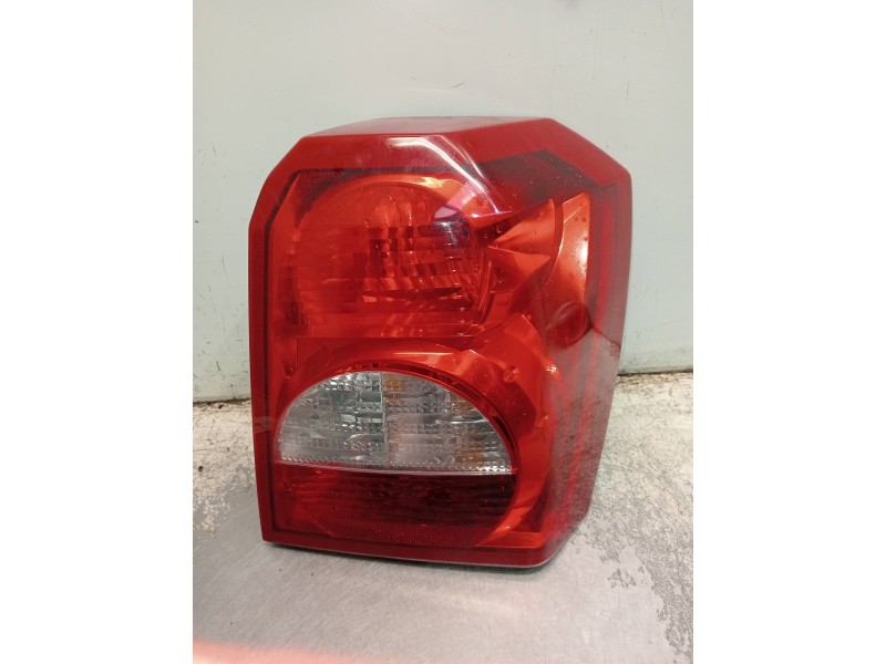 Recambio de piloto trasero derecho para dodge caliber s referencia OEM IAM   