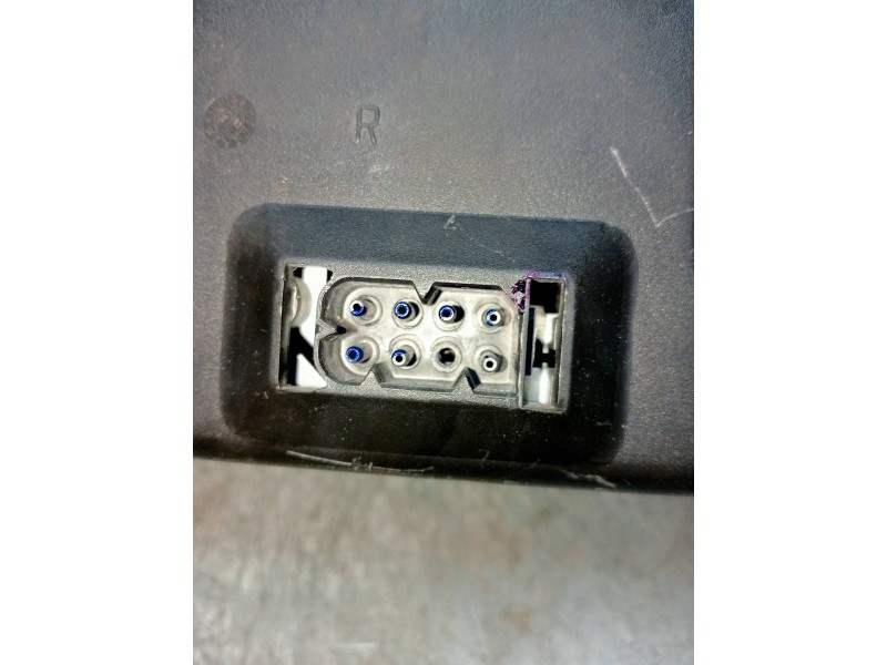 Recambio de piloto trasero derecho para bmw serie 5 berlina (e39) 525tds referencia OEM IAM 8358032  