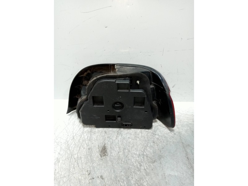 Recambio de piloto trasero izquierdo para bmw serie 5 berlina (e39) 525tds referencia OEM IAM 8358031  