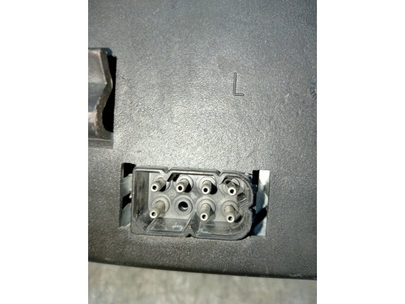 Recambio de piloto trasero izquierdo para bmw serie 5 berlina (e39) 525tds referencia OEM IAM 8358031  