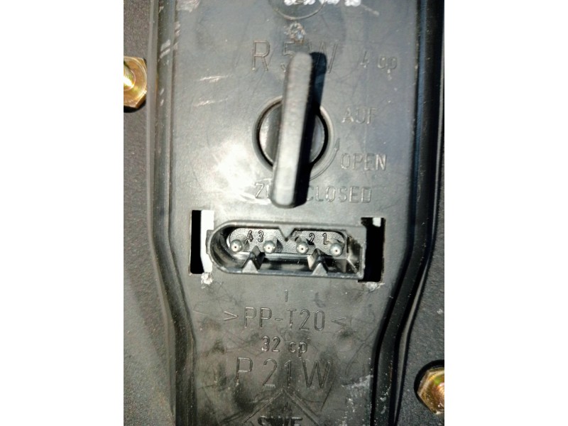 Recambio de piloto trasero derecho para bmw serie 5 touring (e39) 530d referencia OEM IAM 8361671  