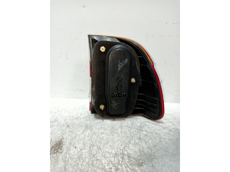 Recambio de piloto trasero izquierdo para bmw serie 5 touring (e39) 520d referencia OEM IAM 6900213  