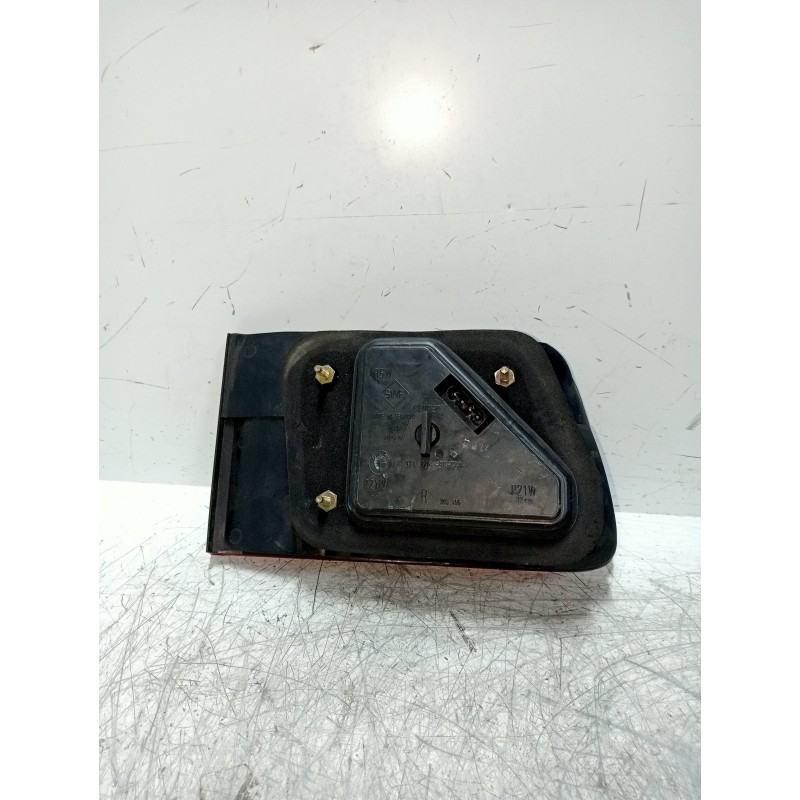 Recambio de piloto trasero derecho interior para bmw serie 5 touring (e39) 530d referencia OEM IAM 8361674  