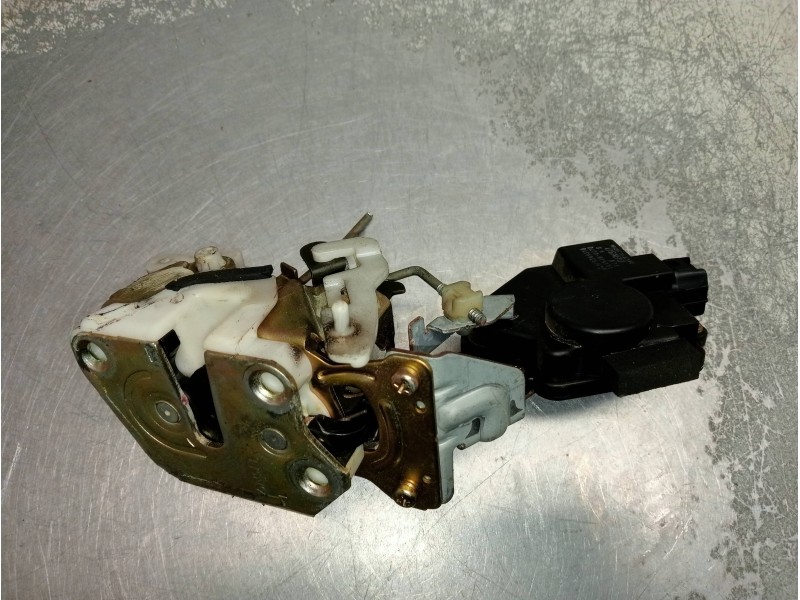 Recambio de motor cierre centralizado trasero izquierdo para mitsubishi galant berlina (ea0) 2500 v6 24v referencia OEM IAM MR34