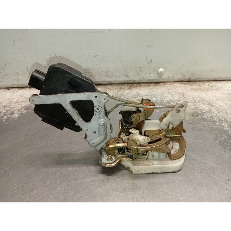 Recambio de motor cierre centralizado trasero izquierdo para mitsubishi galant berlina (ea0) 2500 v6 24v referencia OEM IAM MR34