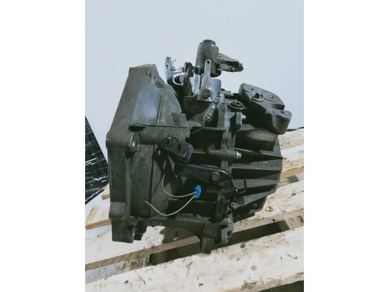 Recambio de caja cambios para opel astra gtc cosmo referencia OEM IAM M32502 34073H4 6V