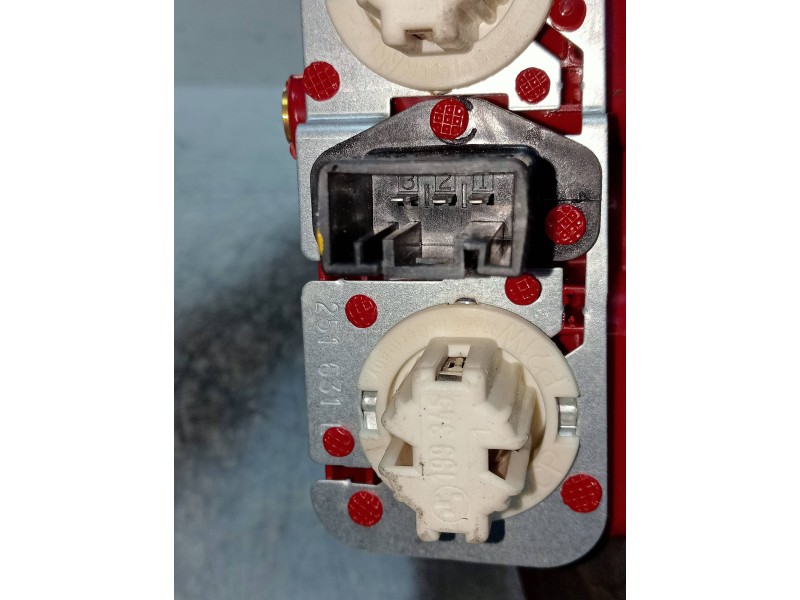 Recambio de piloto trasero izquierdo interior para bmw x5 (e53) 3.0 turbodiesel cat referencia OEM IAM 691691308  