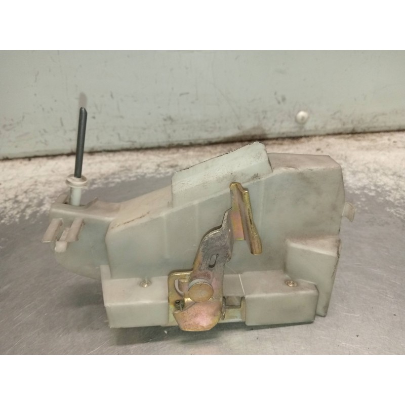 Recambio de motor cierre centralizado trasero izquierdo para ford fiesta berlina ghia referencia OEM IAM 96FGA264A27RE  5P