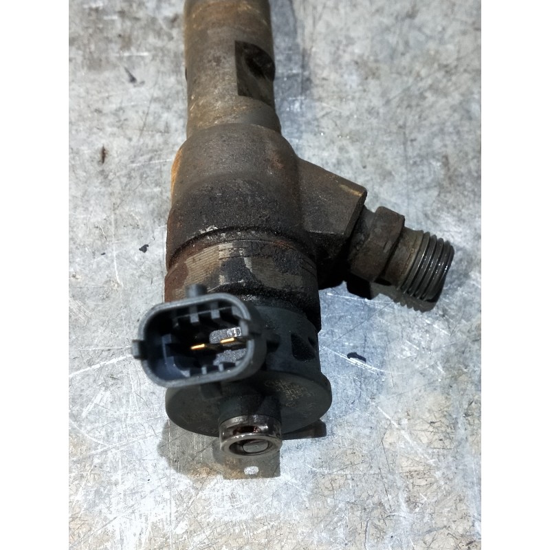 Recambio de inyector para dacia dokker 1.5 dci diesel fap cat referencia OEM IAM 0445110485 H8201108033 BOSCH