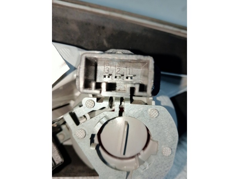 Recambio de piloto trasero derecho interior para bmw x3 (e83) 2.0d referencia OEM IAM   