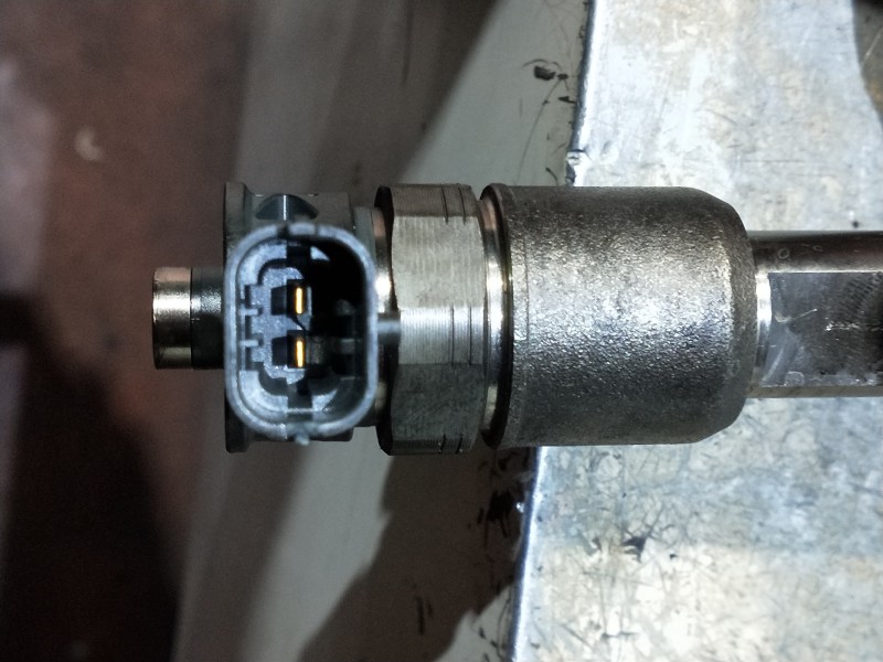 Recambio de inyector para kia cee´d sporty wagon drive referencia OEM IAM 0445110589 338002A610 BOSCH