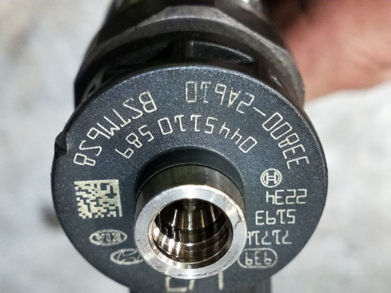 Recambio de inyector para kia cee´d sporty wagon drive referencia OEM IAM 0445110589 338002A610 BOSCH