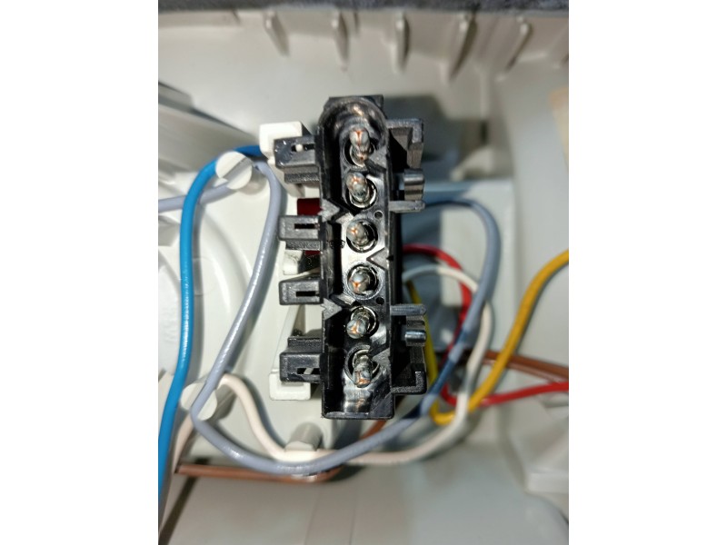 Recambio de piloto trasero izquierdo para bmw serie 8 (e31) 5.0 v12 cat referencia OEM IAM 63211383047  