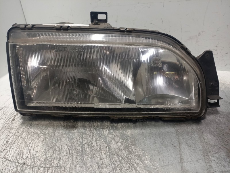 Recambio de faro derecho para ford sierra berlina 1.8 referencia OEM IAM   