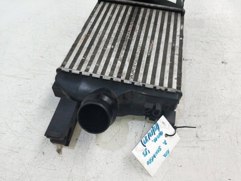 Recambio de intercooler para dacia sandero 0.9 tce cat referencia OEM IAM 144963014R  