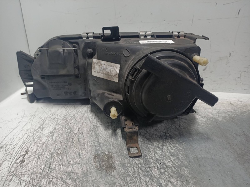 Recambio de faro derecho para ford sierra berlina 2.0 cat referencia OEM IAM   