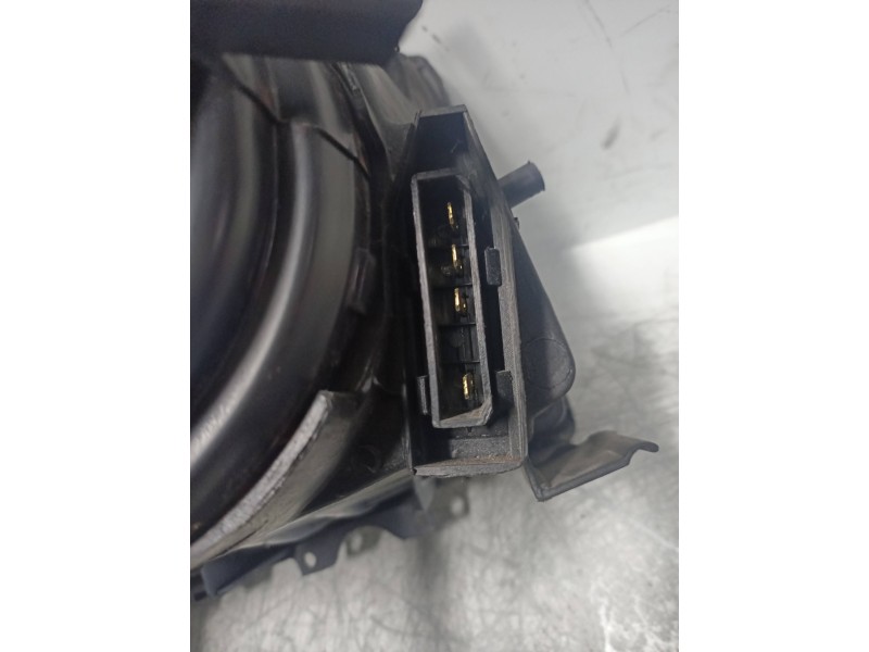 Recambio de faro derecho para ford sierra berlina 2.0 cat referencia OEM IAM   