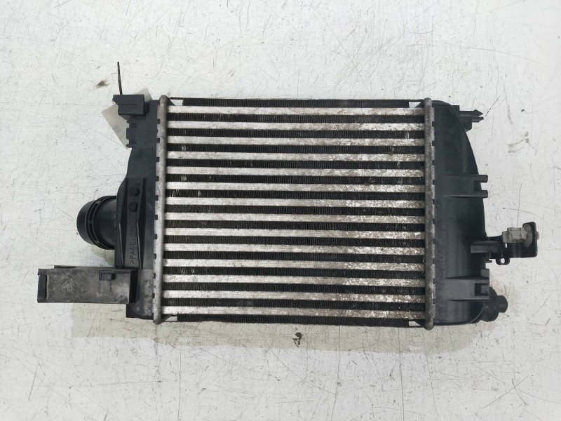 Recambio de intercooler para dacia sandero 0.9 tce cat referencia OEM IAM 144963014R  