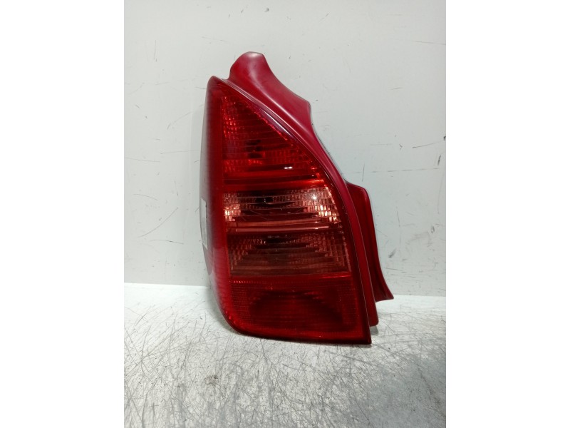 Recambio de piloto trasero izquierdo para citroen c2 sx referencia OEM IAM 2021101020 4050025 