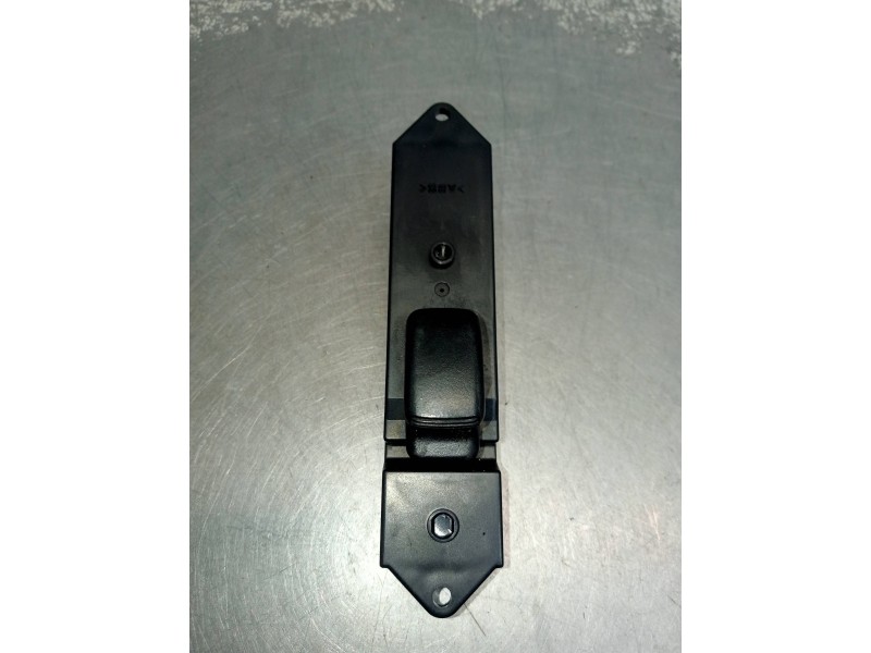 Recambio de mando elevalunas delantero derecho para mitsubishi galant berlina (ea0) 2500 v6 24v referencia OEM IAM MR252818 C8DD