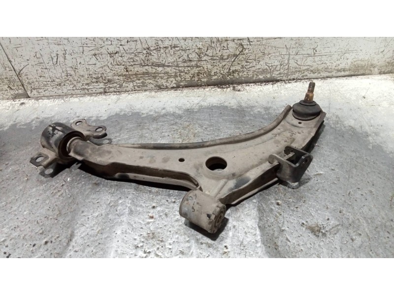 Recambio de brazo suspension inferior delantero izquierdo para hyundai lantra berlina (rd) 1.9 d gls referencia OEM IAM   