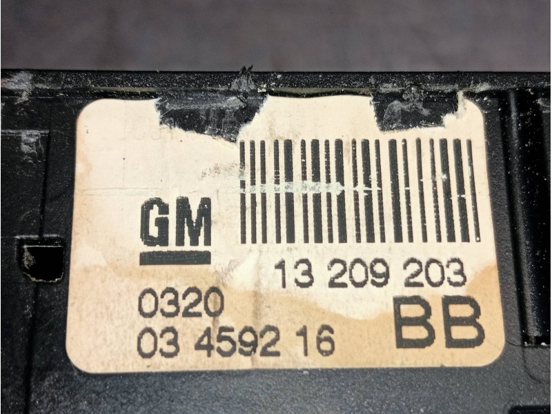 Recambio de mando elevalunas delantero izquierdo para opel astra gtc cosmo referencia OEM IAM 03459216 8320 3P