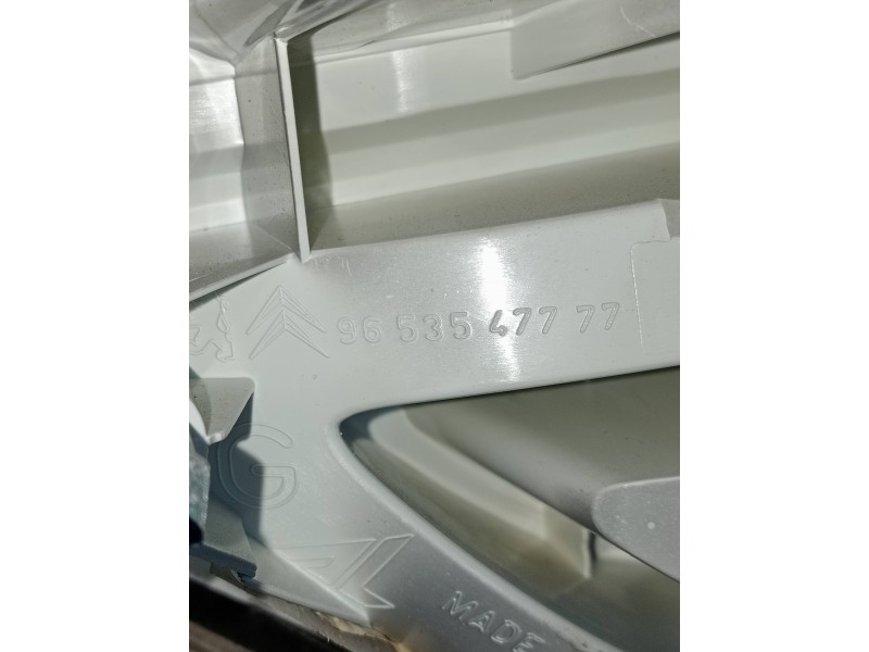 Recambio de piloto trasero izquierdo interior para citroen c4 picasso sx referencia OEM IAM 9653547777  