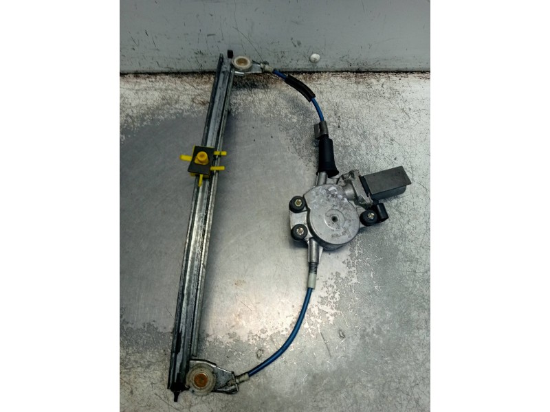 Recambio de elevalunas delantero izquierdo para fiat bravo (182) td 100 s referencia OEM IAM 46528635 00058 00247