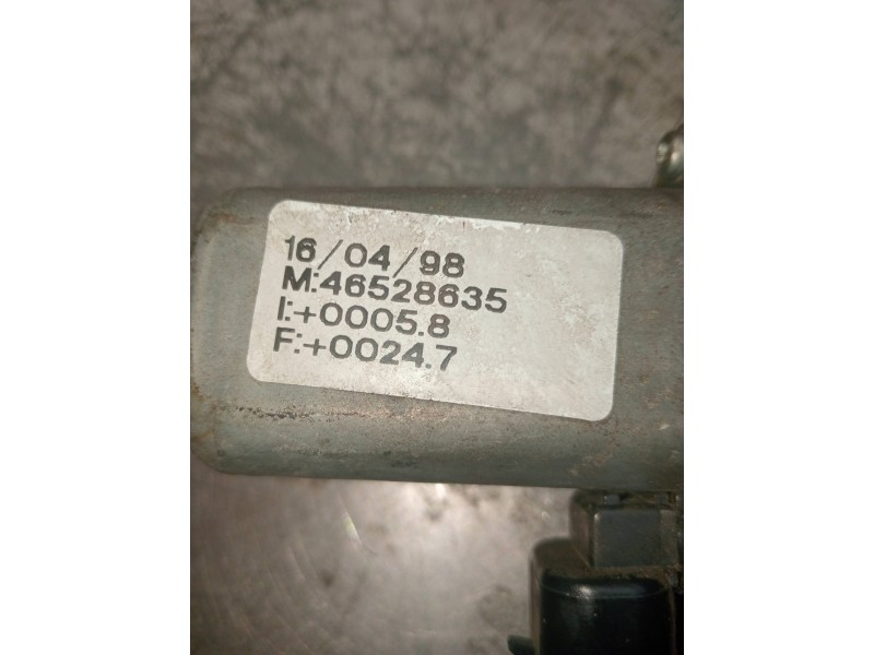 Recambio de elevalunas delantero izquierdo para fiat bravo (182) td 100 s referencia OEM IAM 46528635 00058 00247